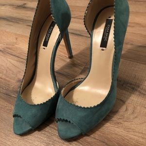 Zara Green scalloped heels. Sz. 7.5-8 /38